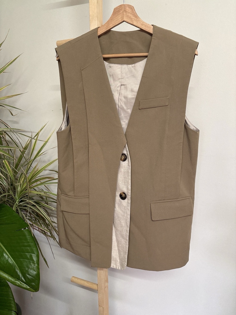 Olive Khaki Vest Jacket w Linen front